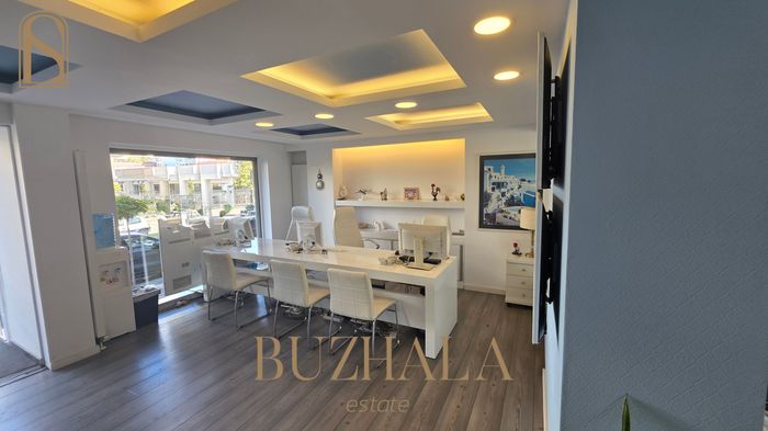 Lokal 95m² në Qendër