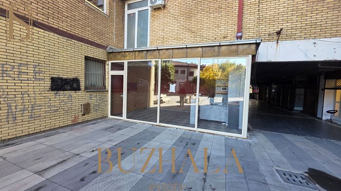 Lokal me qira – Qafa