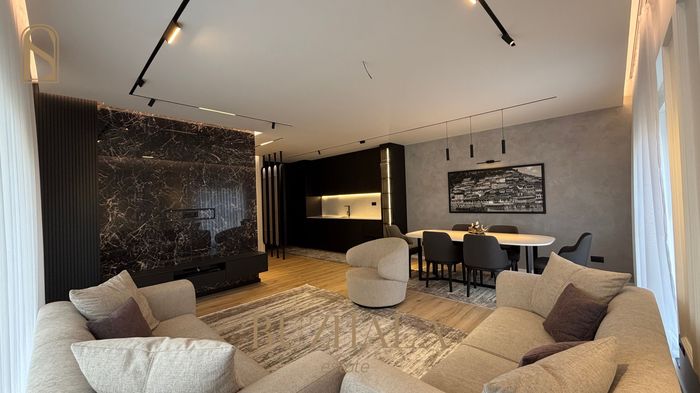 Banese Moderne 110 m² në Dragodan